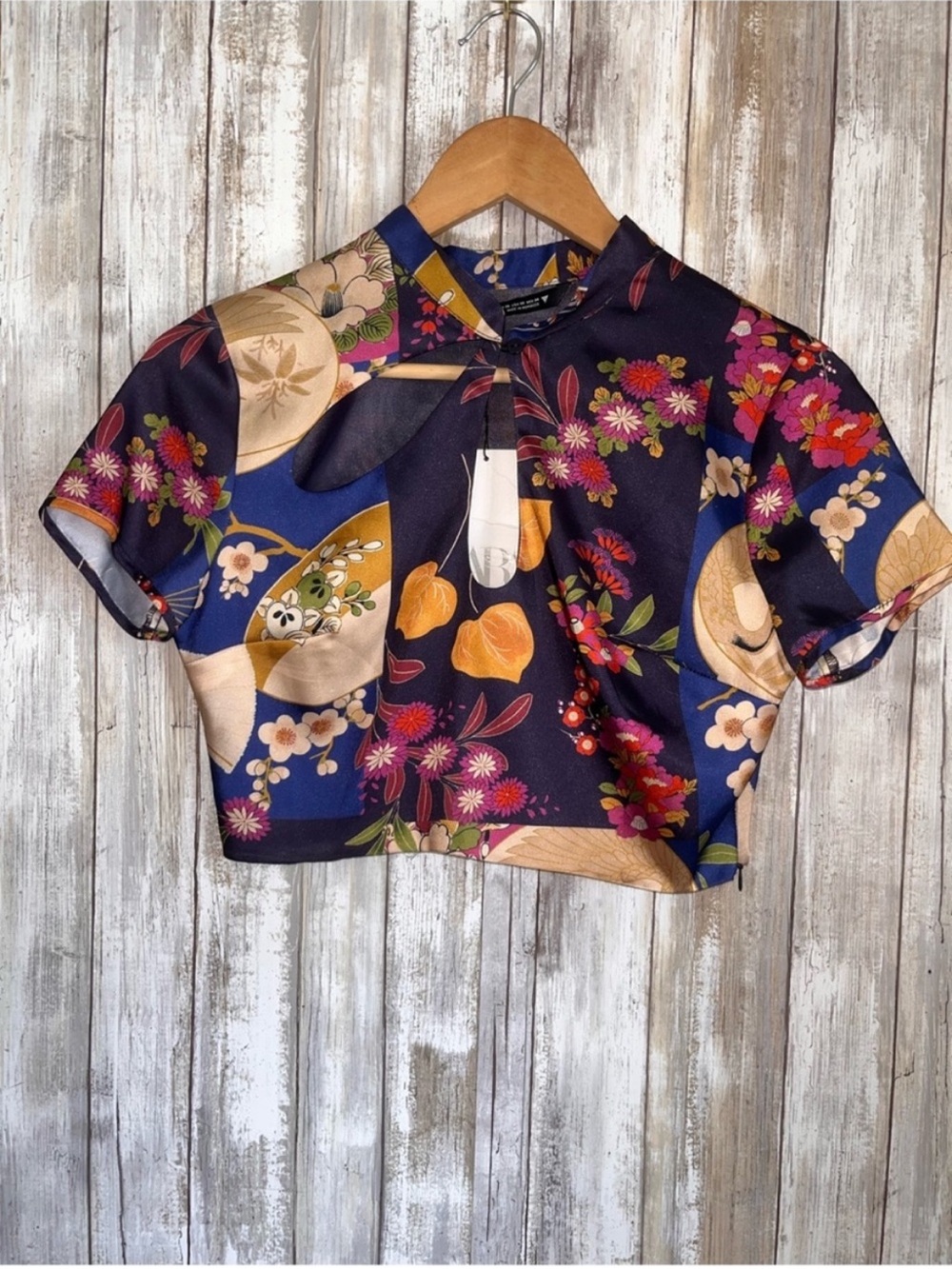 Zara Satin Floral Scarf Print Keyhole Crop Top NWT XS Y2K Retro Chic - Picture 2 of 7